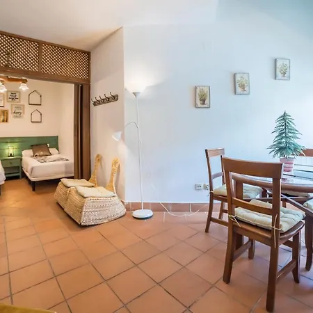 Bed And Snow Family Apartment