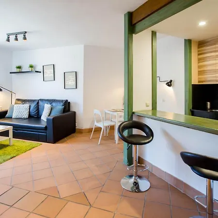 Bed And Snow Family * Sierra Nevada